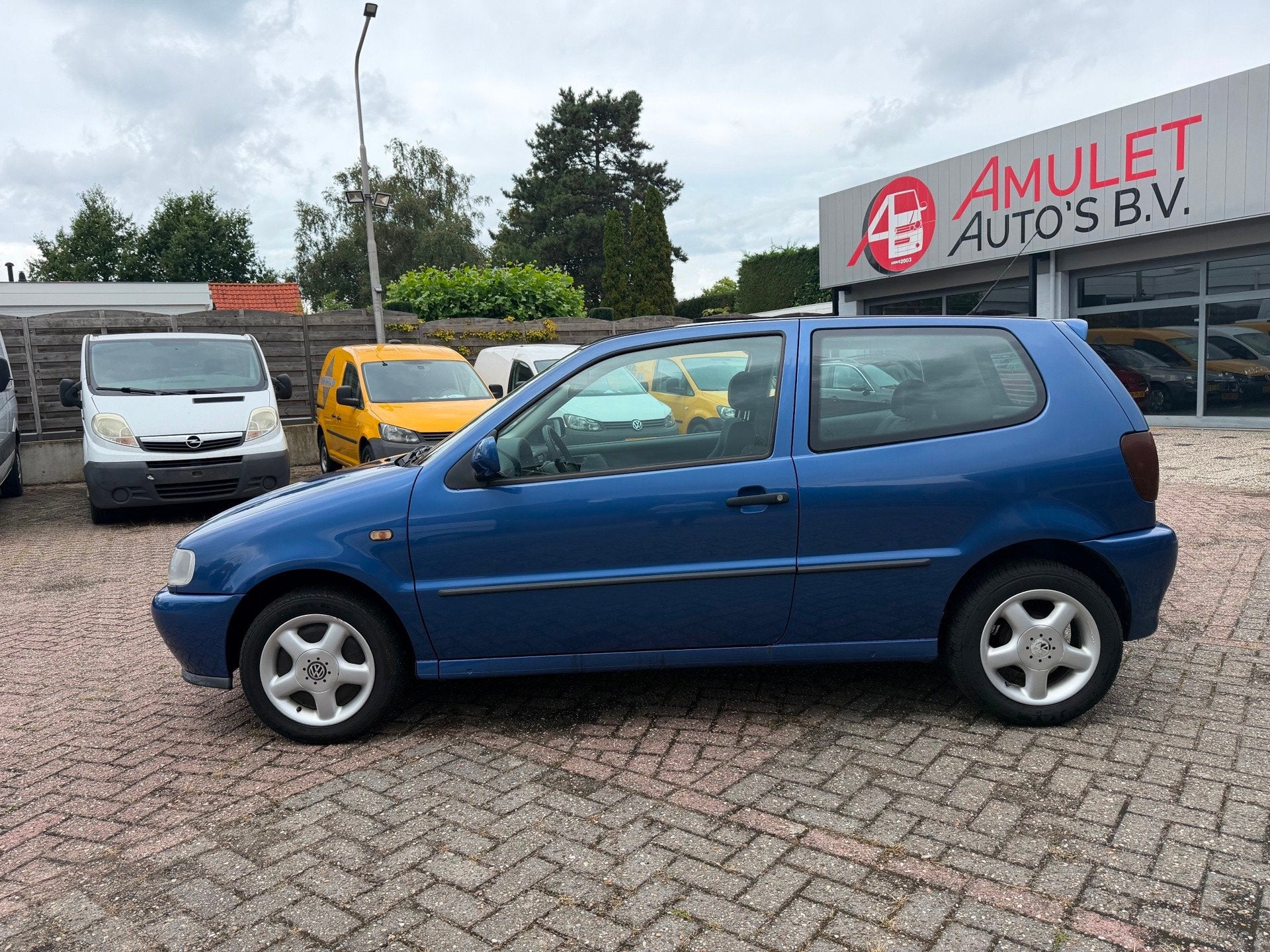 Volkswagen Polo 1.6,55kw/75pkAUT.MILESTONE,68291km!, Dealer onderhouden, Gebruikt, 4 cilinders, Blauw