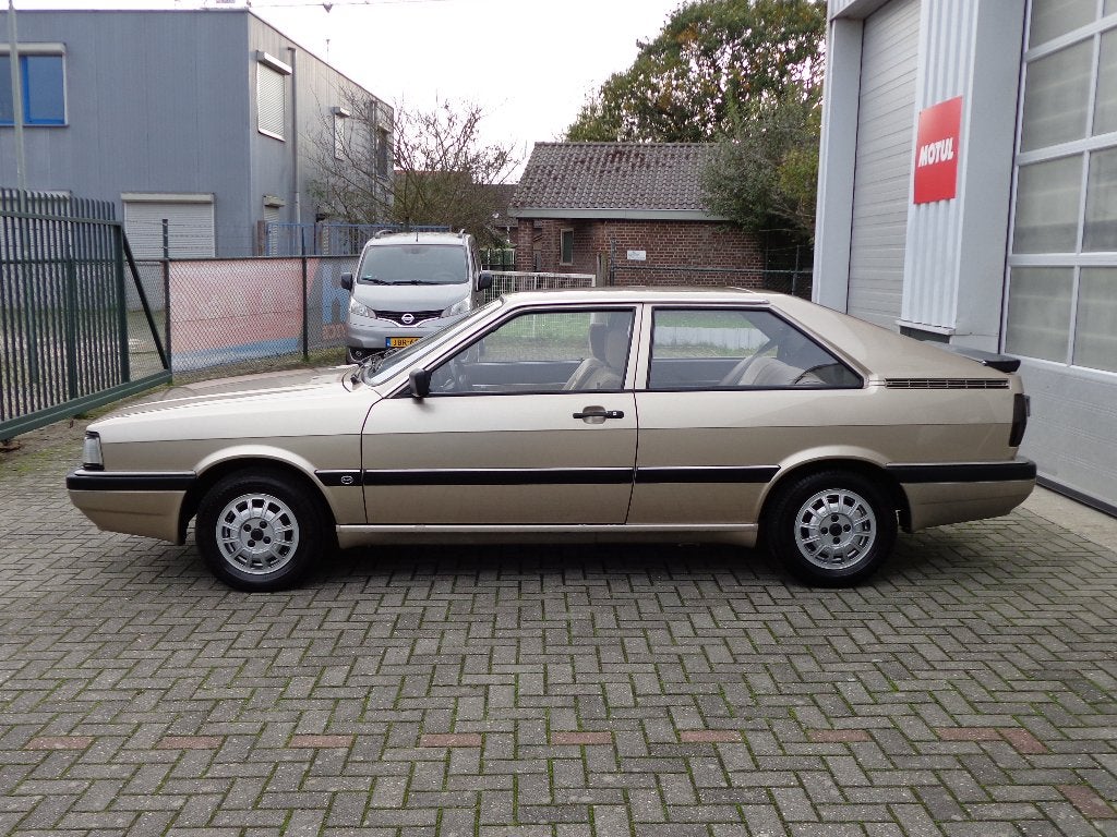 Audi GT Coupé 1985 in perfecte staat 1e eigenaar, Auto's, Voorwielaandrijving, Beige, Beige, Handgeschakeld