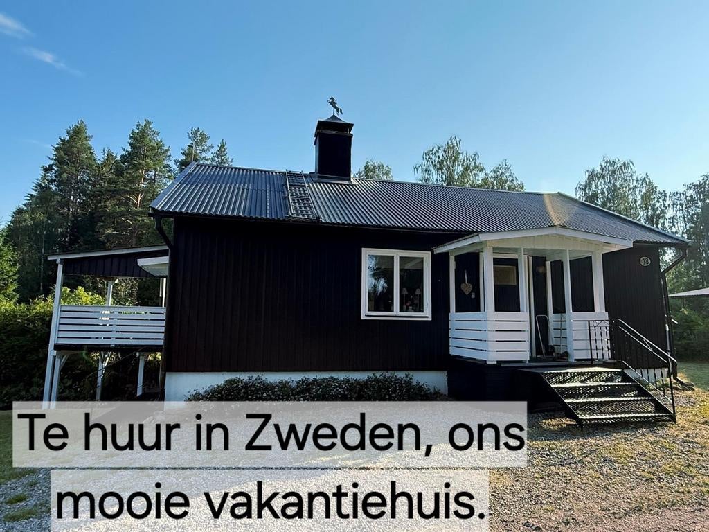 Te huur huisje Giena, Syssleback,  Värmland, Zweden., Vakantie, Dorp, 2 slaapkamers, Open haard, In bos