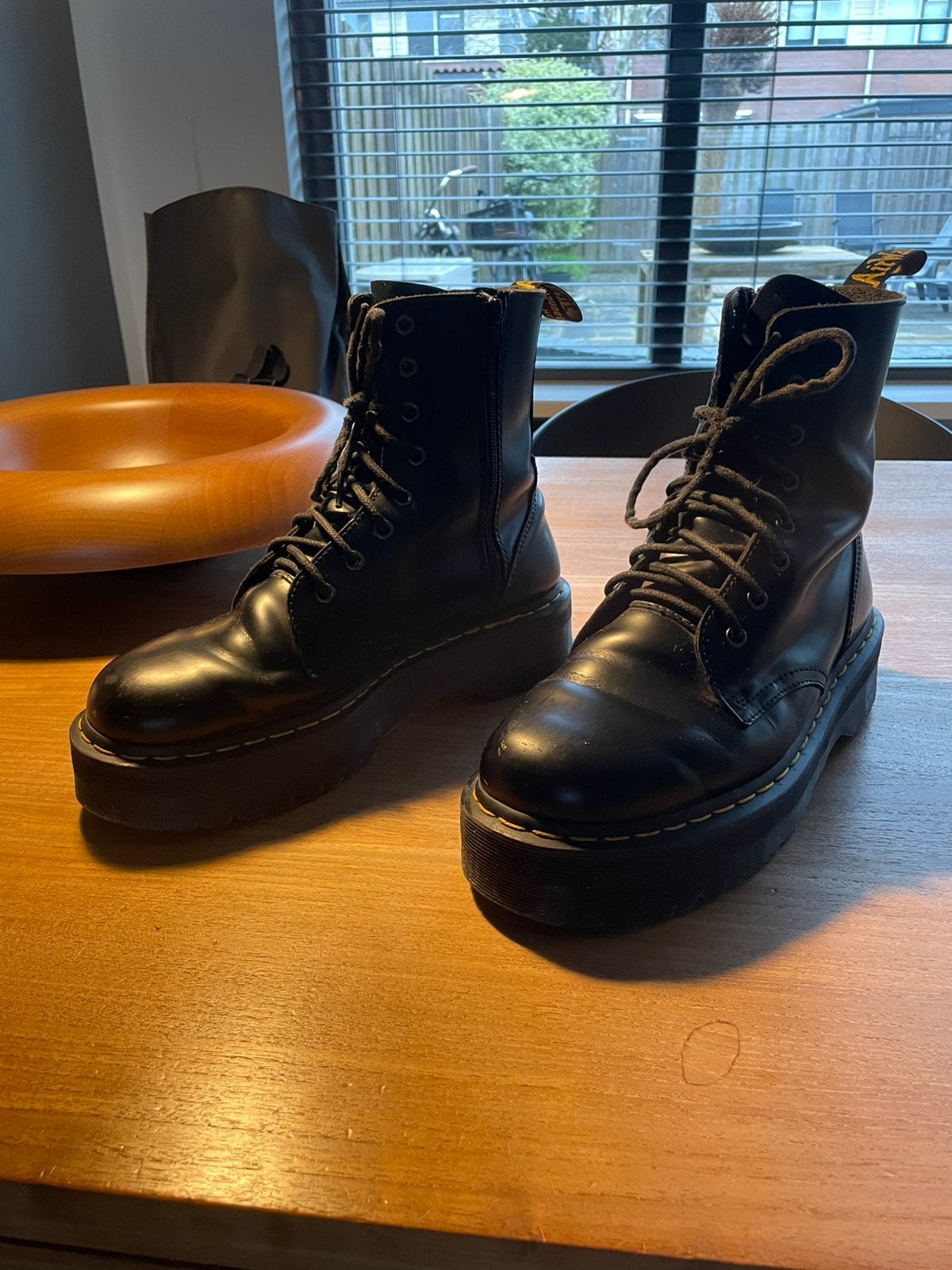 Dr. Martens Jadon plateaulaarzen, Ophalen of Verzenden, Zo goed als nieuw, Zwart, Boots