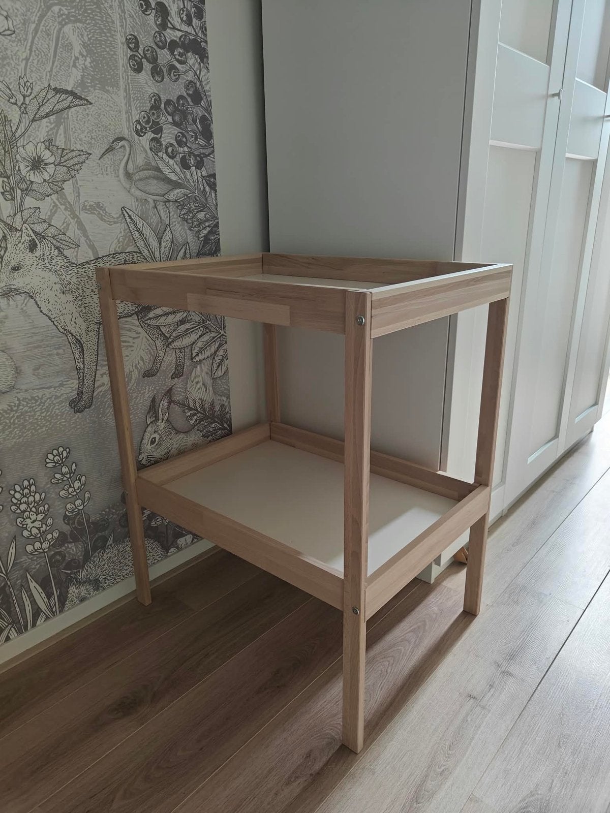 Houten commode met twee niveaus, Ophalen, 50 tot 70 cm, Zo goed als nieuw, 75 tot 100 cm