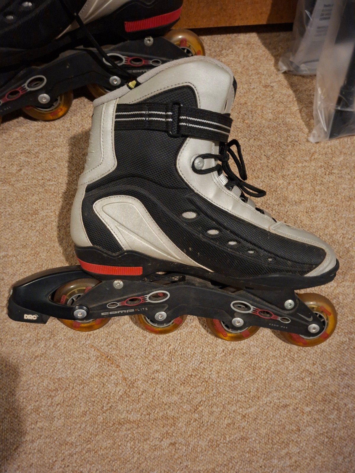 Nike skeelers, Ophalen