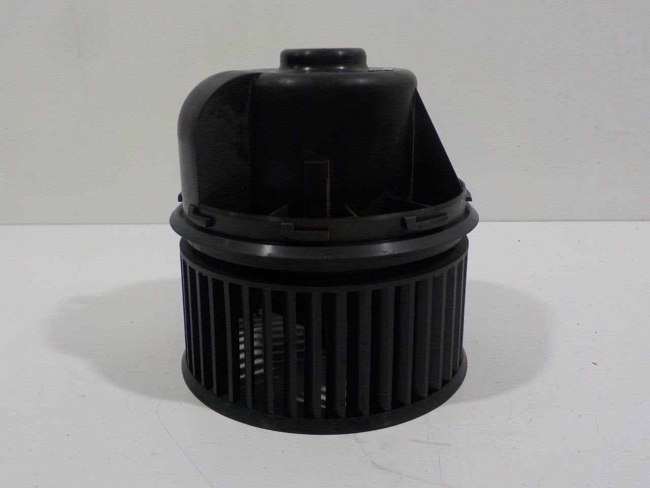 Kachel ventilator motor Volvo V40, Onderdelen@venauto.nl, Van der Ven Autorecycling B.V., Gebruikt, Ettenseweg 76, 4706 PB Roosendaal, The Netherlands