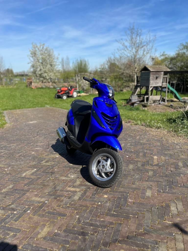 Zip 150cc a1 - Nieuwstaat, Fietsen en Brommers, Scooters | Piaggio, Zip, Nieuw, Ophalen of Verzenden, Benzine