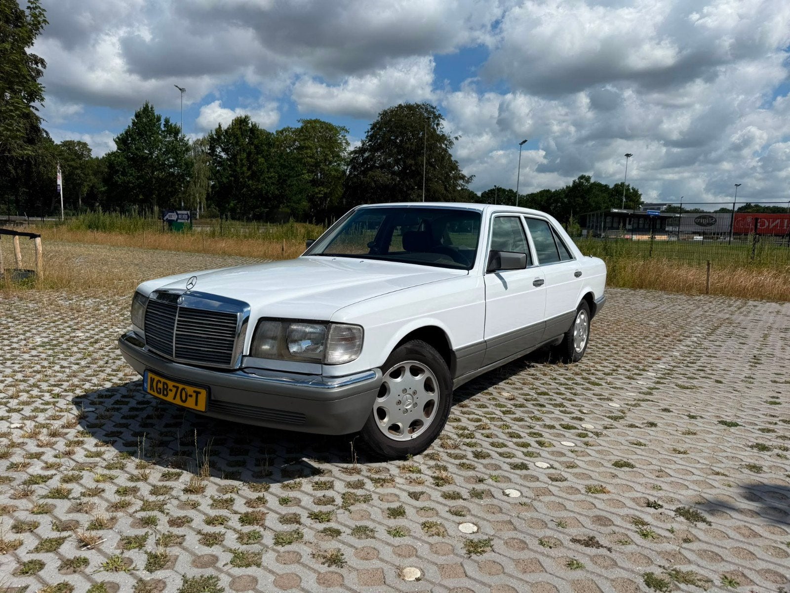 Daimler Benz  w126 1986 Wit lpg S klasse 260SE, Auto's, Automaat, 2548 cc, Achterwielaandrijving, Euro 6