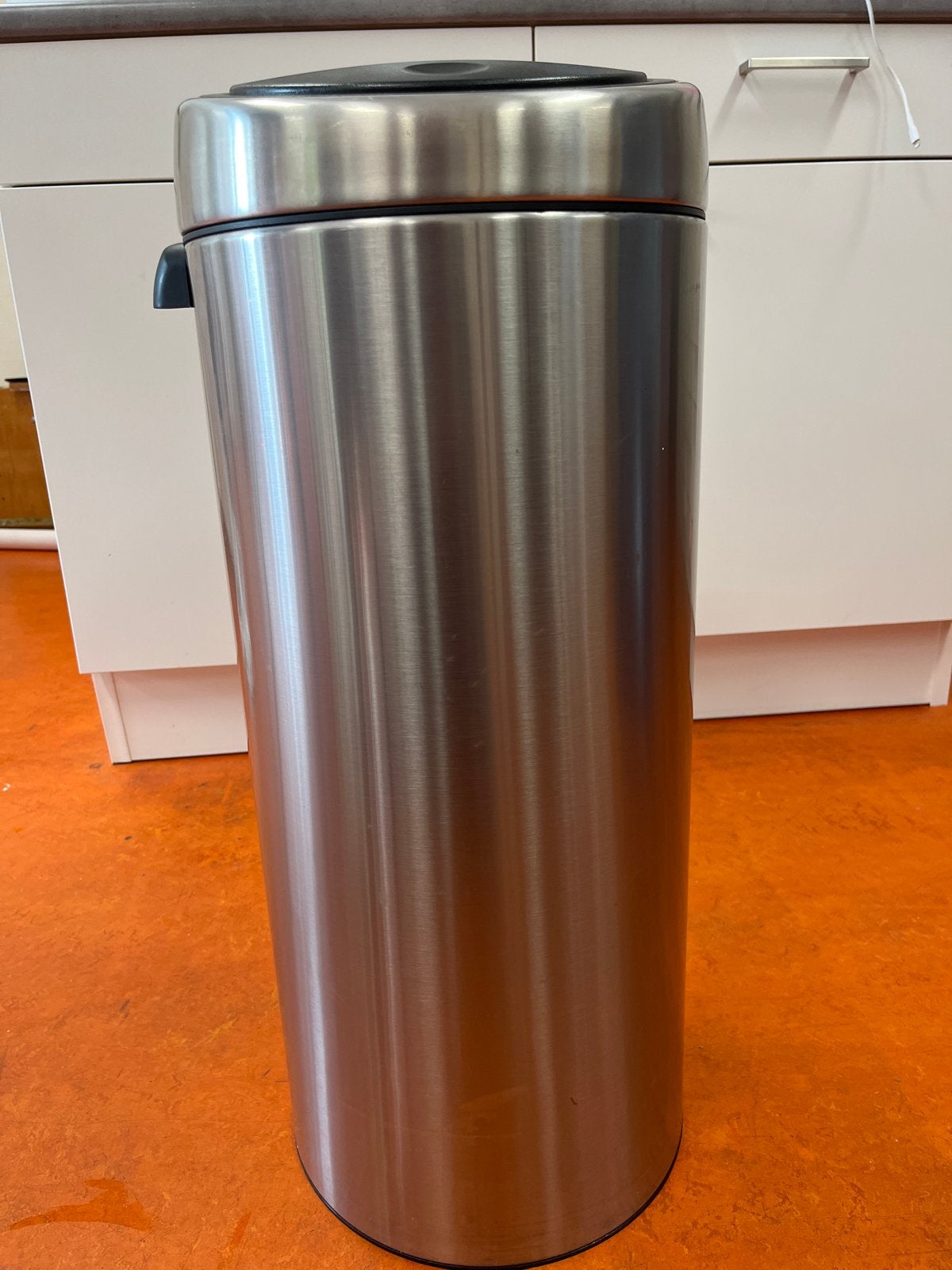 Brabantia Touch BIN Afvalemmer RVS 30L + 4rollen afvalzakken, Huis en Inrichting, 30 tot 40 liter, Ophalen, Gebruikt, Rvs