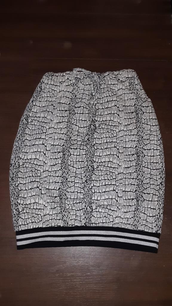 Leuke rok maat l, Overige kleuren, Maat 42/44 (L), Ophalen of Verzenden, Knielengte