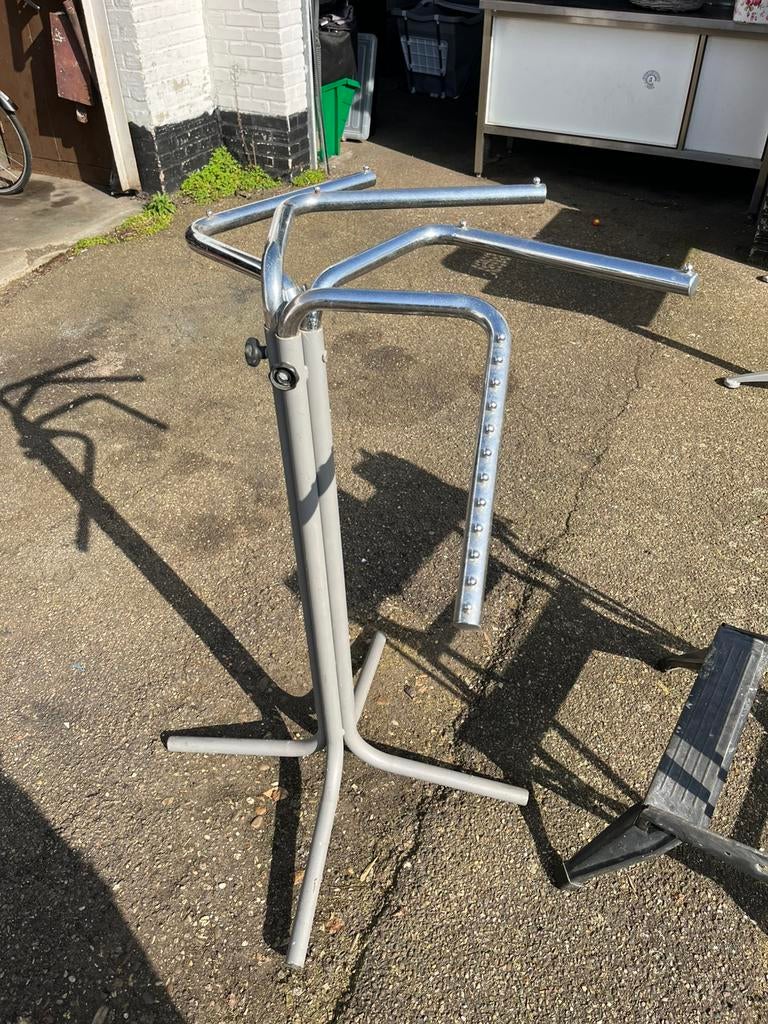 Kledingrek met 4 armen in hoogte verstelbaar, Ophalen, Gebruikt