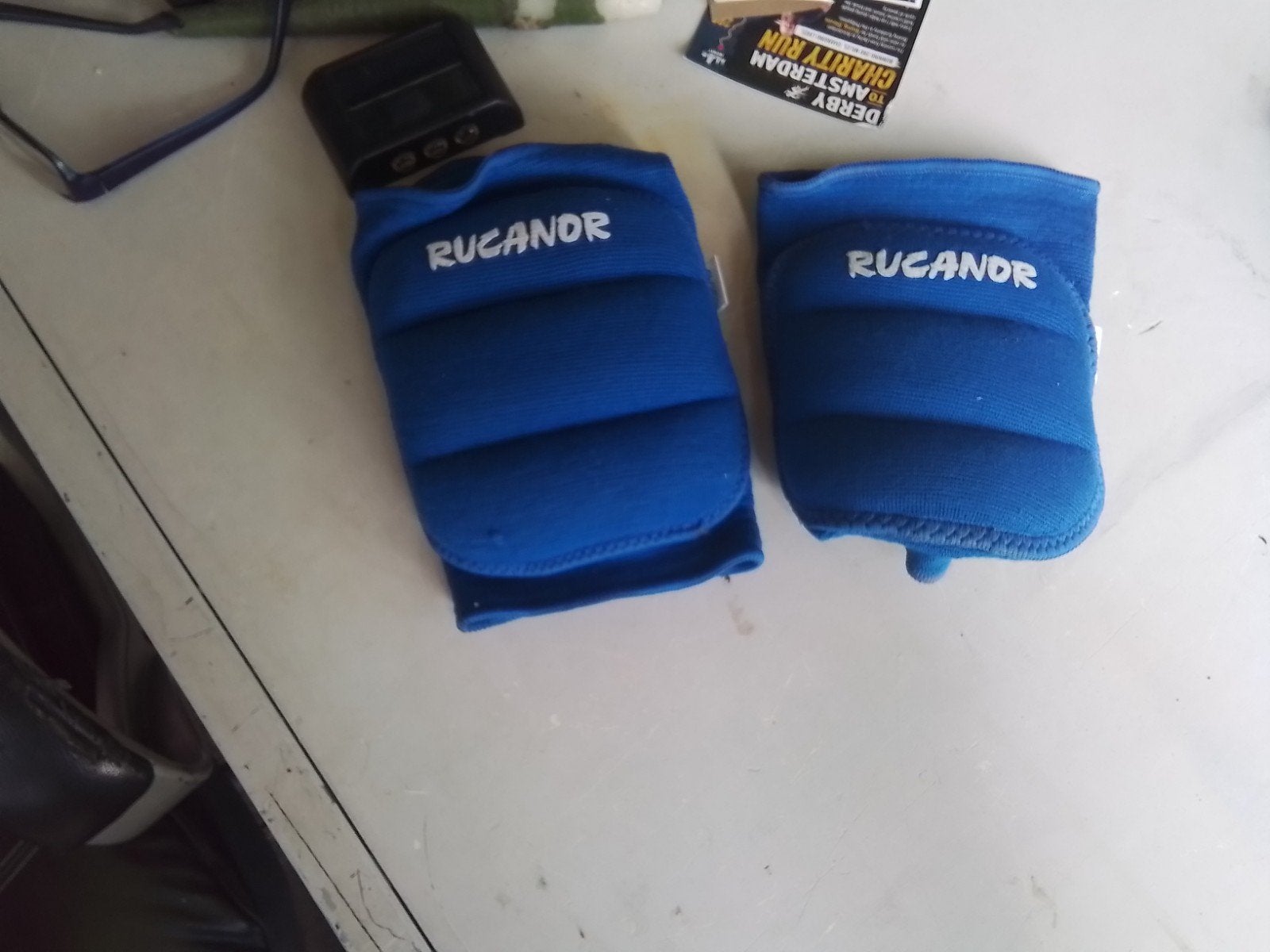 rucanor knie beschermers,gratis afhalen., Sport en Fitness, Ophalen of Verzenden, Zo goed als nieuw