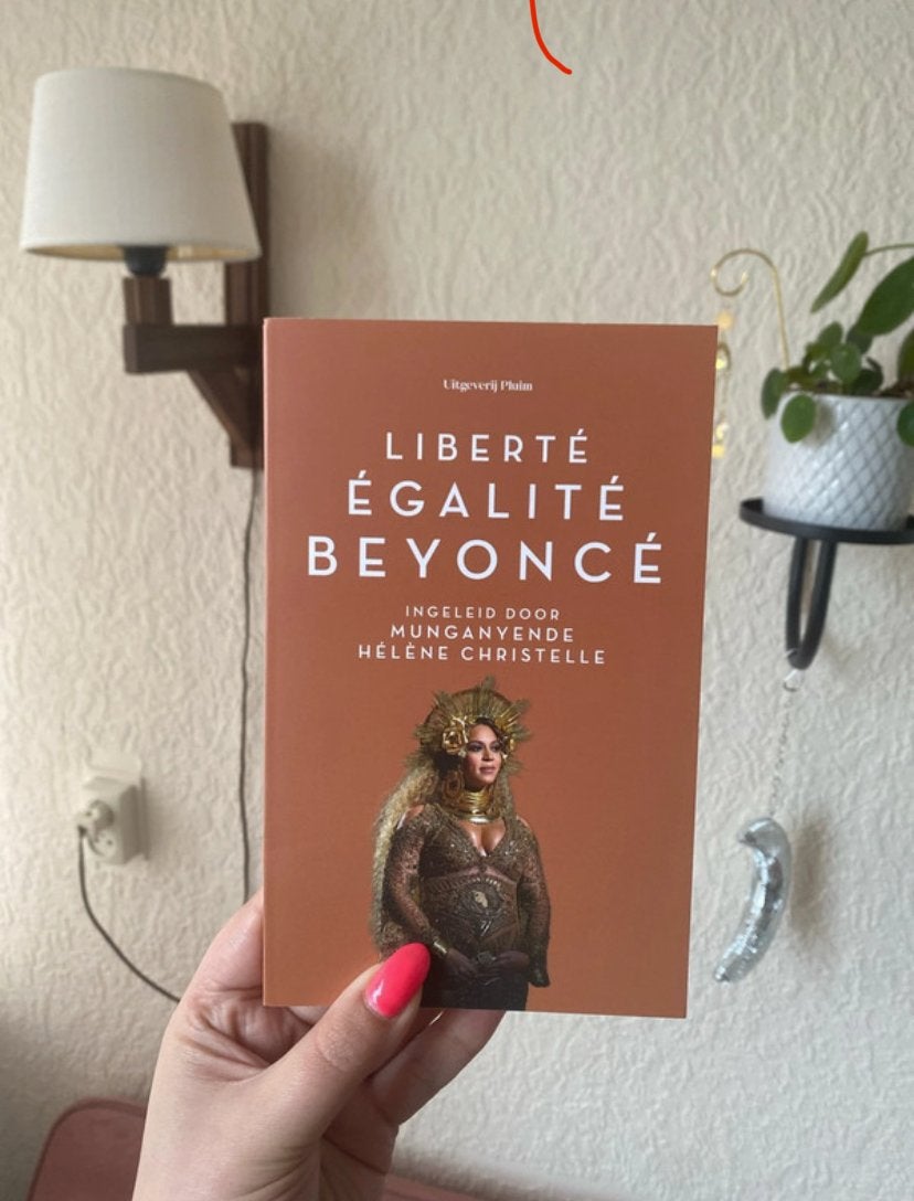 LIBERTÉ ÉGALITÉ BEYONCÉ - Boek over Beyoncé, Ophalen of Verzenden, Zo goed als nieuw, Kunst en Cultuur