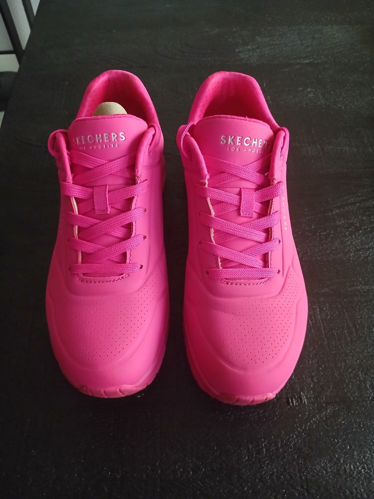 skechers uno night shades sneakers(38) fel roze,neon roze, Kleding | Dames, Schoenen, Ophalen, Skechers, Roze, Sneakers of Gympen