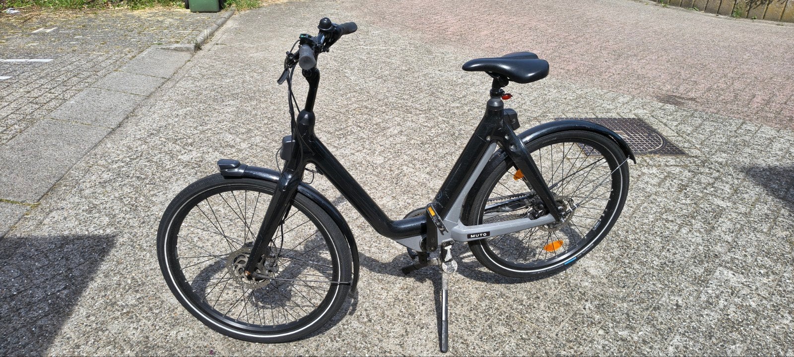 Muto E-bike met beschadigde accu en bediening - defect, Ophalen, Gebruikt