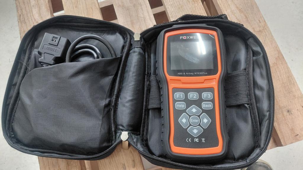 FOXWELL NT630 Plus OBD2 scanner, ABS & Airbag Diagnose, Ophalen of Verzenden, Zo goed als nieuw