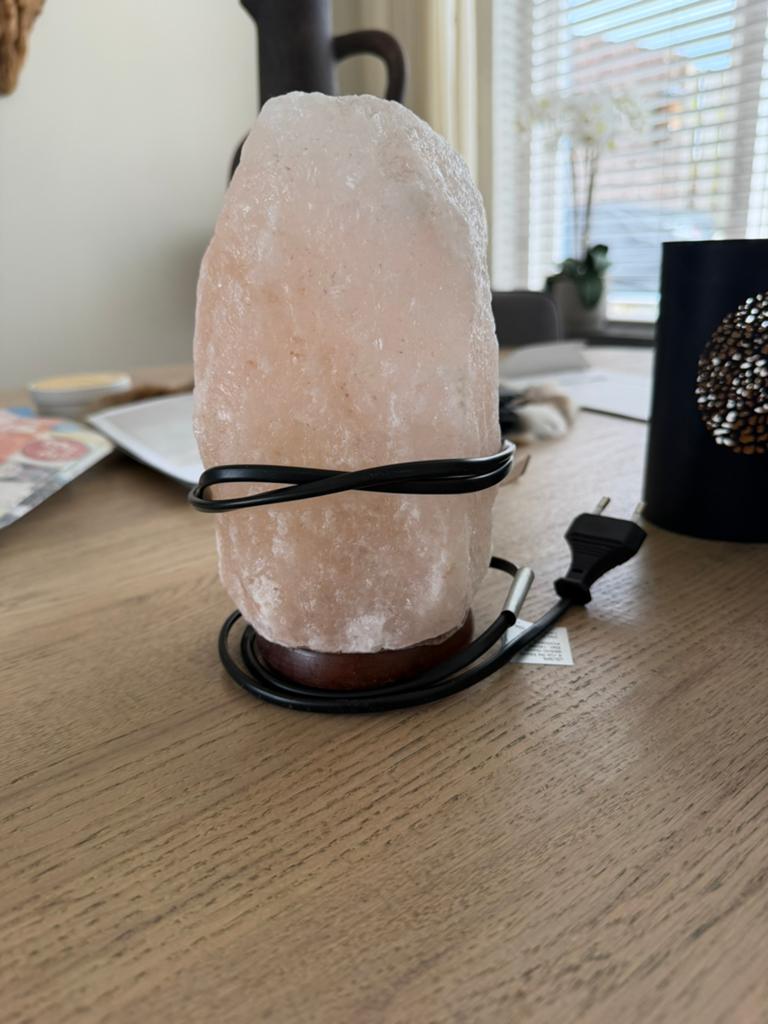 Zoutlamp, Huis en Inrichting, Ophalen, Zo goed als nieuw, Overige materialen, Minder dan 50 cm