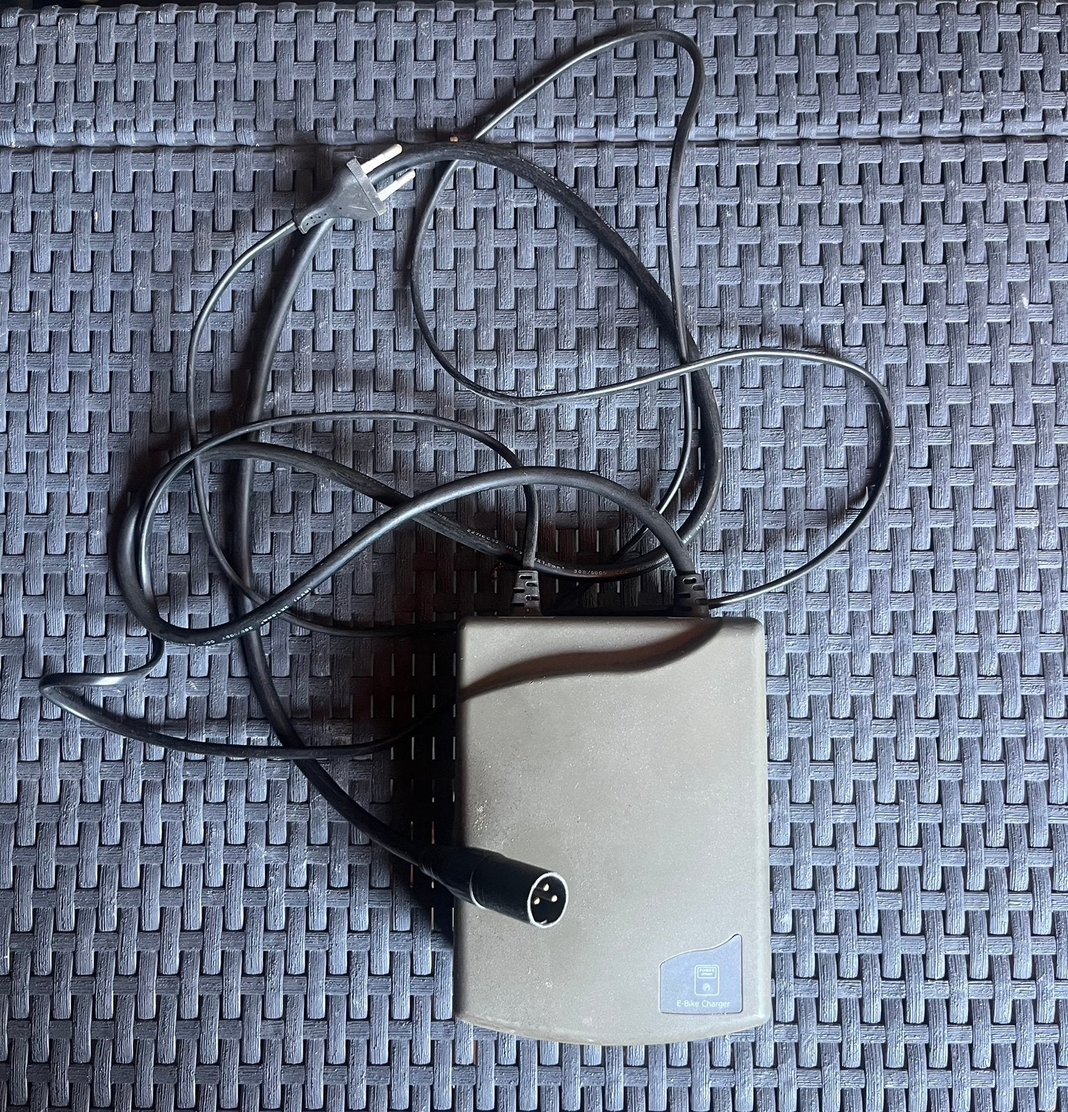 Oplader elektrische fiets, Ophalen of Verzenden, Gebruikt