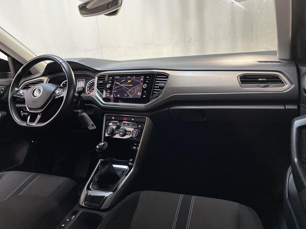Volkswagen T-Roc 1.0 TSI Style Business Parkeersensoren Navi, Voorwielaandrijving, Stof, Gebruikt, Zwart