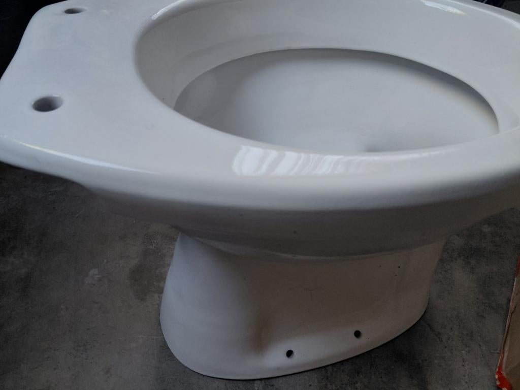 Toiletpot wit, nieuw., Ophalen, Overige typen, Nieuw, 50 tot 100 cm