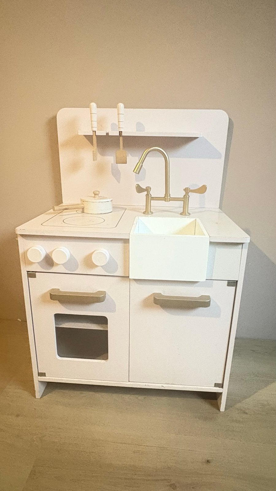Petit Amelie speelgoed keuken met accessoires, Ophalen, Gebruikt, Meubelstuk of Keukentje
