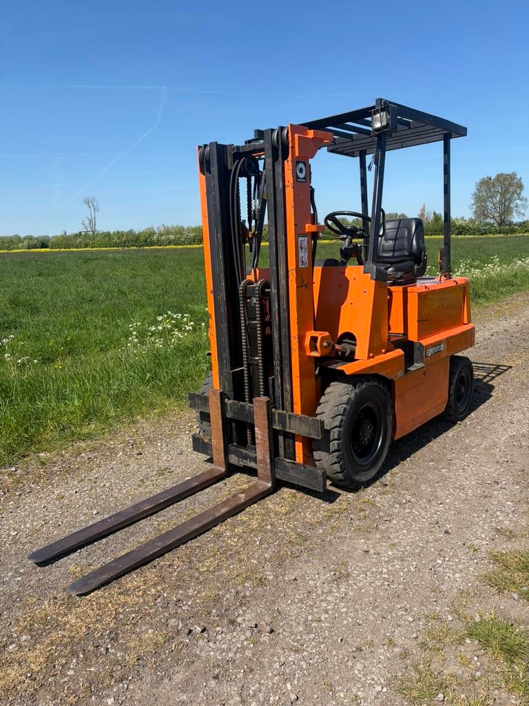 Shinko heftruck 2.5 ton, Zakelijke goederen, Machines en Bouw | Heftrucks en Intern transport, 2000 tot 3000 kg, Ophalen, Elektrisch