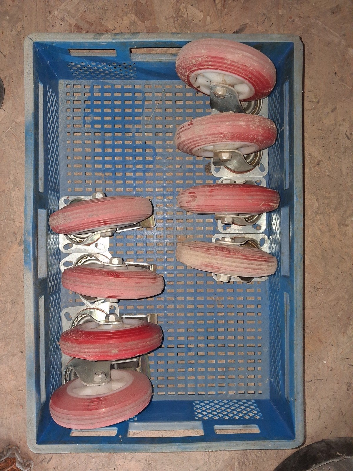 Set van 8 zwenkwielen met rode PU-band, 150x40 mm, Doe-het-zelf en Verbouw, Ophalen, Gebruikt