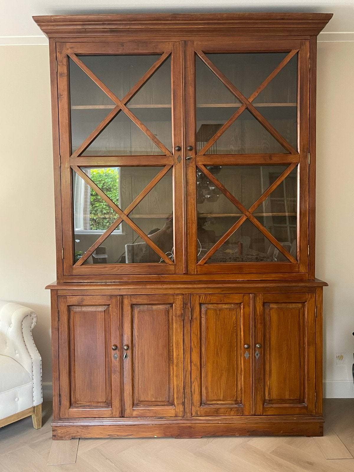 houten vitrinekast met glazen deuren, Ophalen