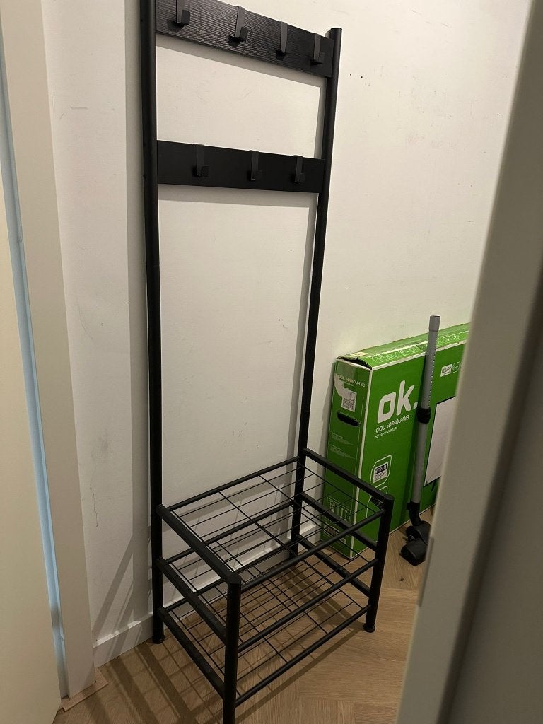 Zwarte kapstok met schoenenrek – meerdere haken, Huis en Inrichting, Wandkapstok, Ophalen of Verzenden, Zo goed als nieuw, Minder dan 100 cm