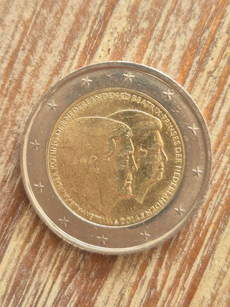 2 euro munt Willem-Alexander  Beatrix 2014, Ophalen of Verzenden, Overige landen, 2 euro, Losse munt