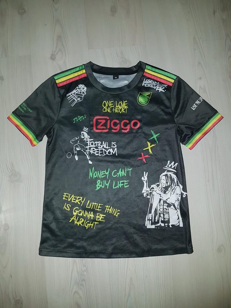 Bob marley voetbalshirt  in maat small, Ophalen of Verzenden, Zo goed als nieuw, Jongen of Meisje