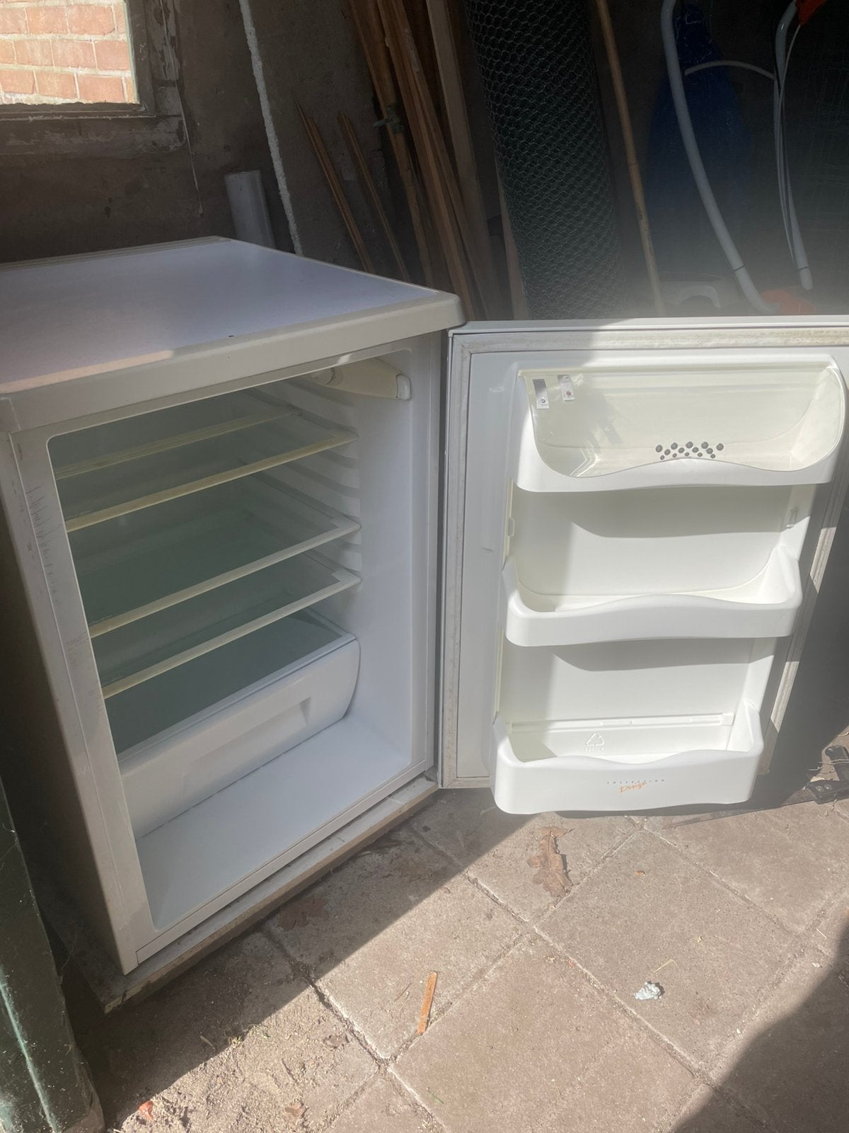 Oude koelkast tafelmodel Zanussi, Witgoed en Apparatuur, 150 tot 200 liter, Ophalen, Zo goed als nieuw, Zonder vriesvak