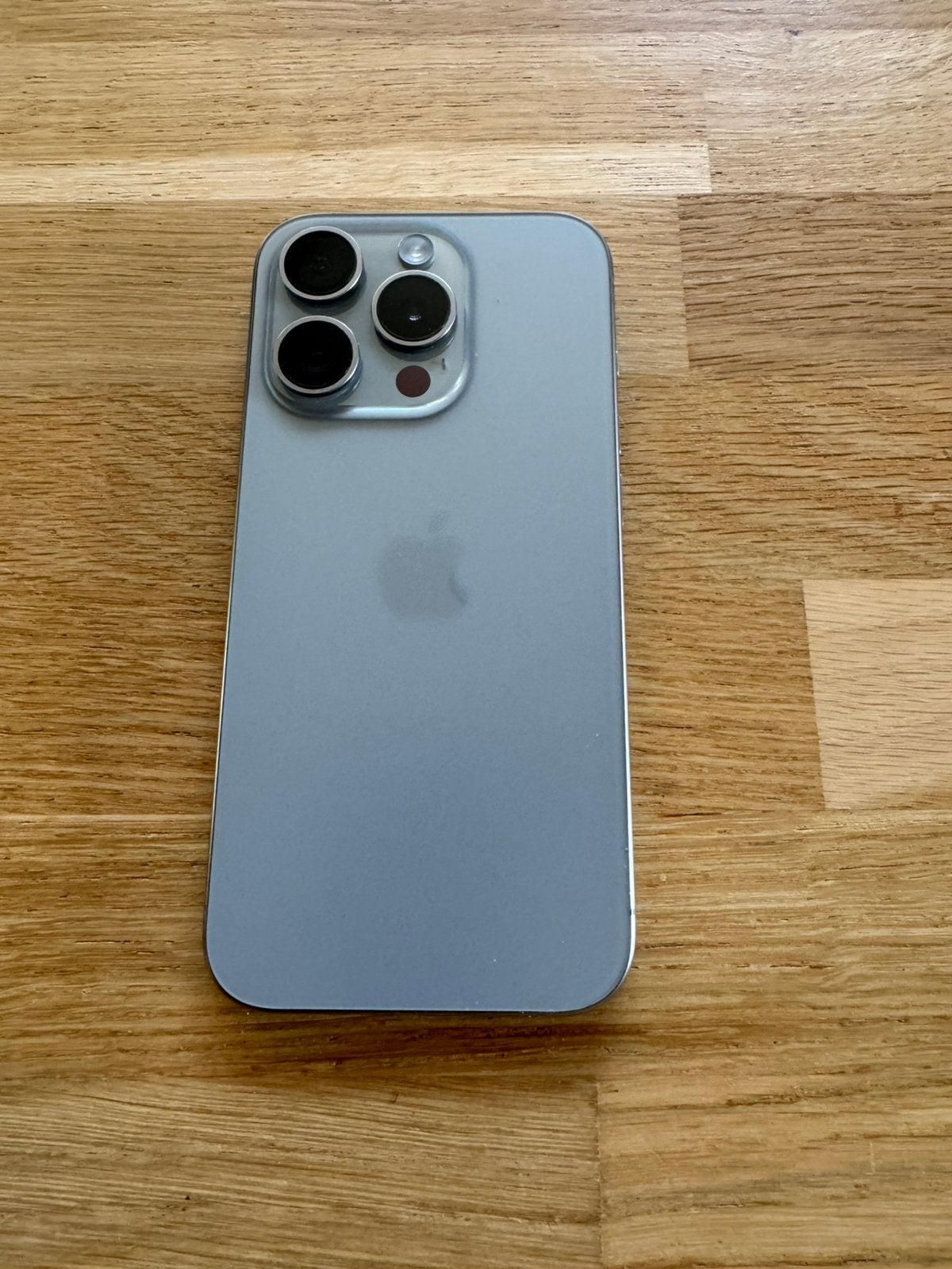 Iphone 15 pro met waterschade, 128 GB, Verzenden, Zonder simlock, Niet werkend