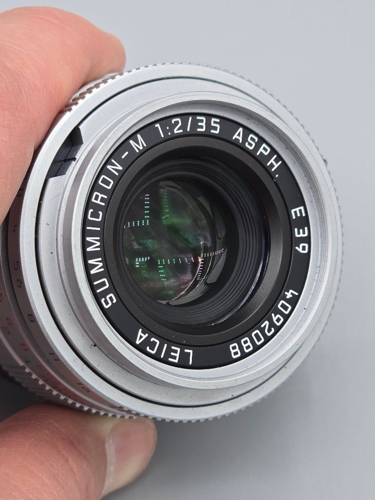 Leica Summicron-M 35mm f/2 ASPH lens – Silver | Model 11882, Ophalen, Zo goed als nieuw, Standaardlens