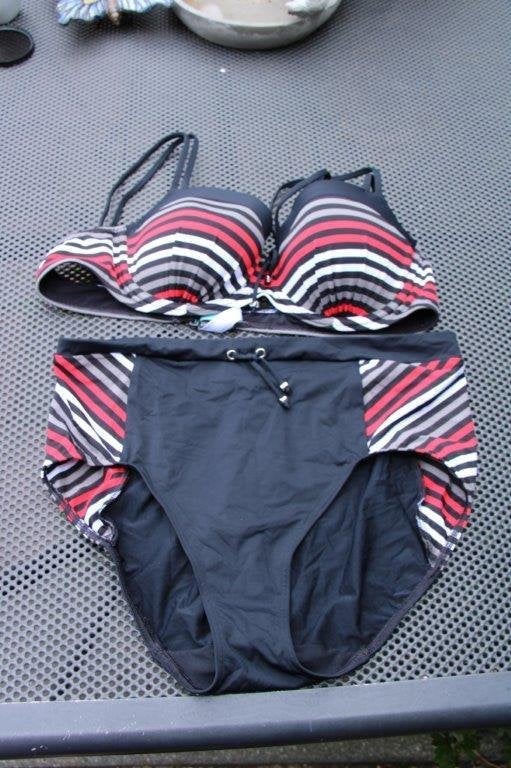 Bikini zwart/ rood Prima Donna mt 44 85B Vaste prijs, Kleding | Dames, Badmode en Zwemkleding, Ophalen of Verzenden, Zo goed als nieuw