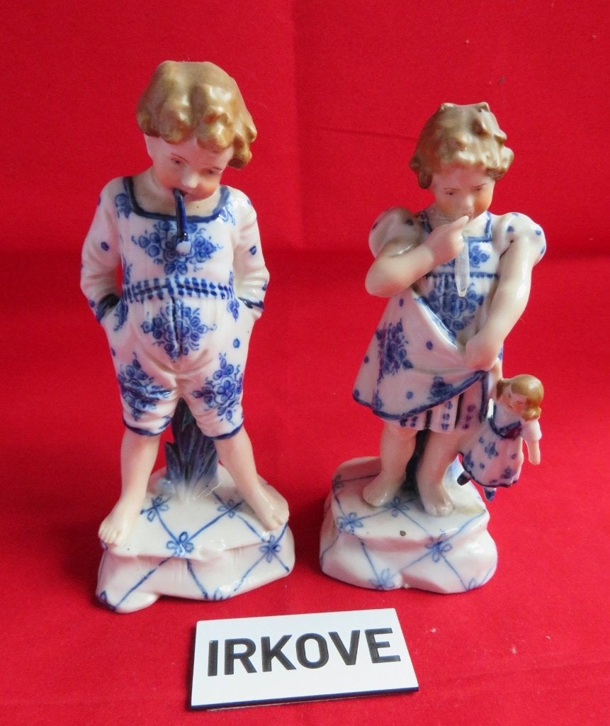 TWEE OUDE LIEVE BEELDJES * Een Schattig Stel 1 GRATIS *, Antiek en Kunst, Antiek | Porselein, Verzenden