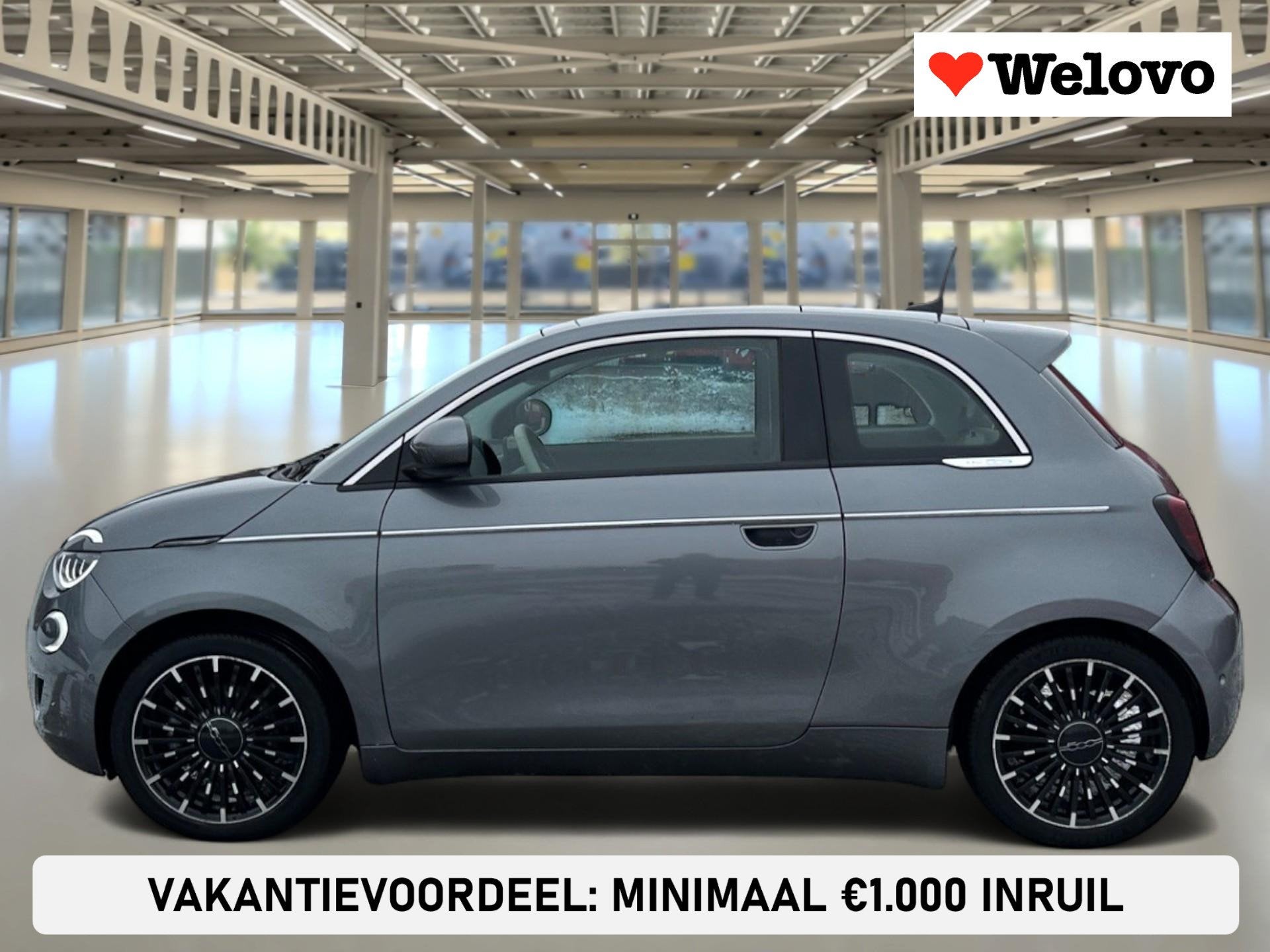 Fiat 500 La Prima 42 kWh PanoDak, Navigatie+Camera, Leder in, 4 stoelen, 1265 kg, 255 min, Te koop