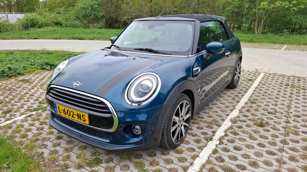 Mini Cabrio 1.5 136pk Aut 2020 Blauw, 136 pk, Zwart, Cabriolet, Leder