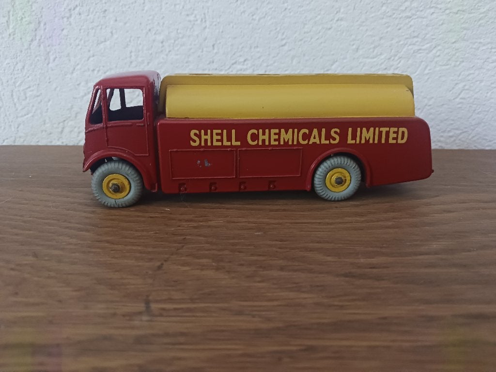 Dinky Aec Shell Tanker nr. 591, Ophalen of Verzenden, Gebruikt, Bus of Vrachtwagen, Dinky Toys