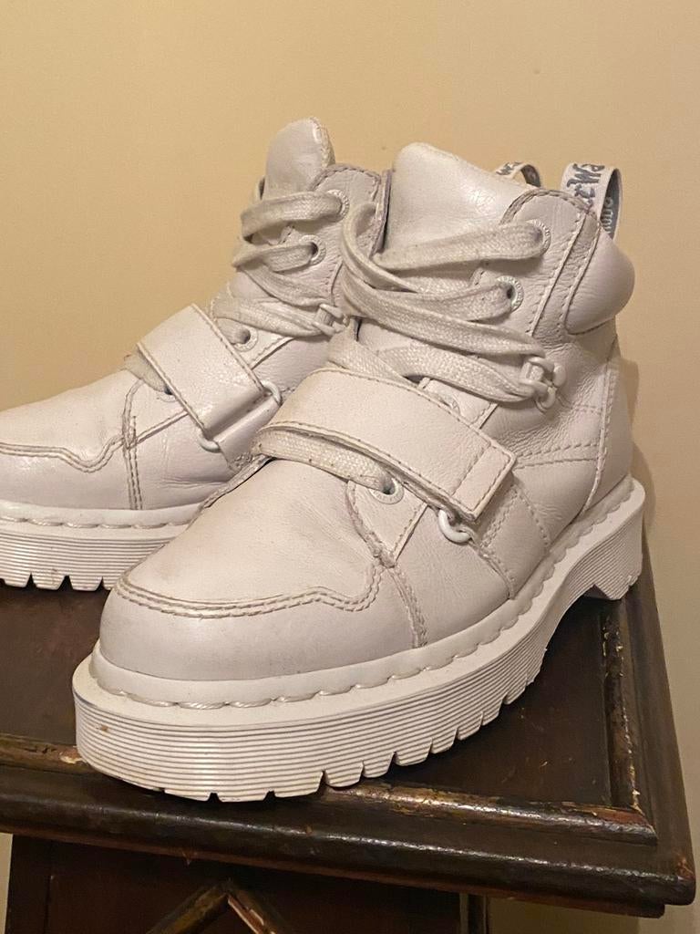 Dr. Martens Zuma II white maat 37, Ophalen of Verzenden, Zo goed als nieuw, Wit