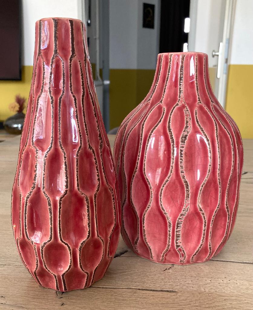 2 st. Bij elkaar passende stenen vazen, € 5,00, Ophalen, Aardewerk of Porselein, Zo goed als nieuw, Minder dan 50 cm