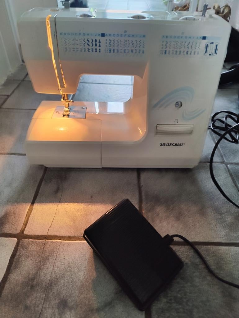 SilverCrest Naaimachine SNM 33 A1 - Zo goed als nieuw, Ophalen, Zo goed als nieuw, Naaimachine, Overige merken