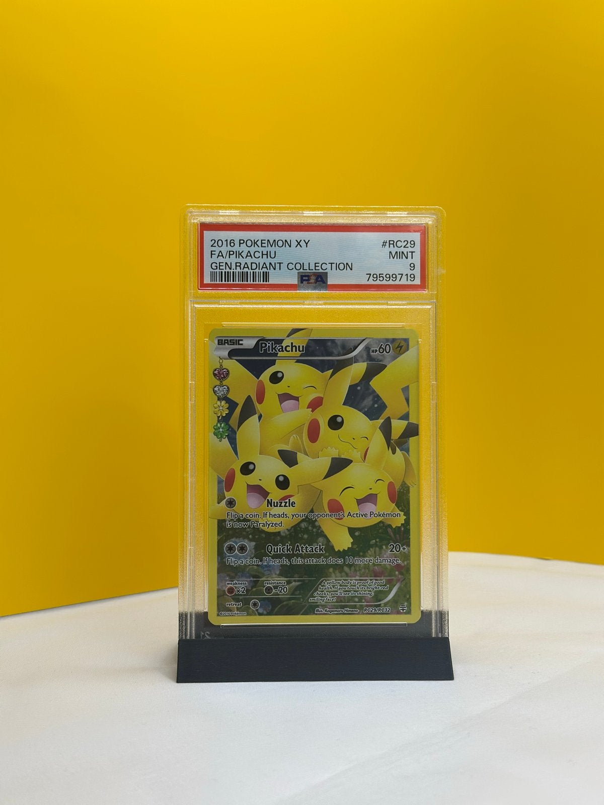 PSA 9 Pikachu RC29 2016 XY Generations Radiant Collection, Hobby en Vrije tijd, Verzamelkaartspellen | Pokémon, Ophalen of Verzenden