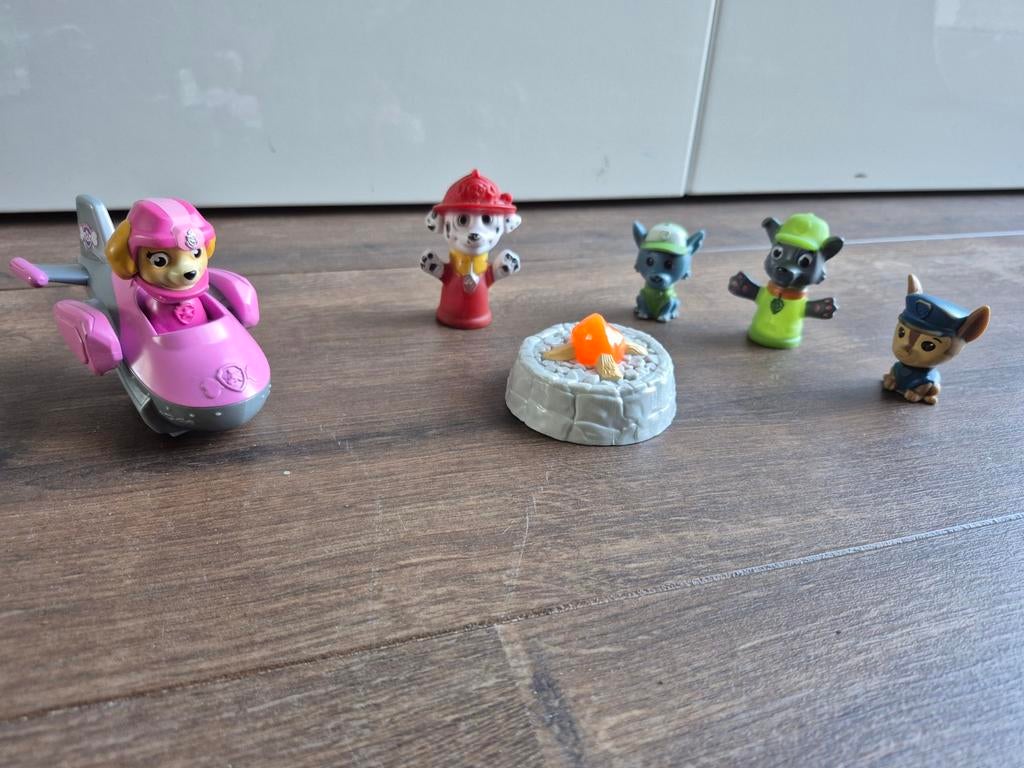 Paw Patrol speelfiguren set met voertuig en kampvuur, Ophalen, Gebruikt, Jongen of Meisje
