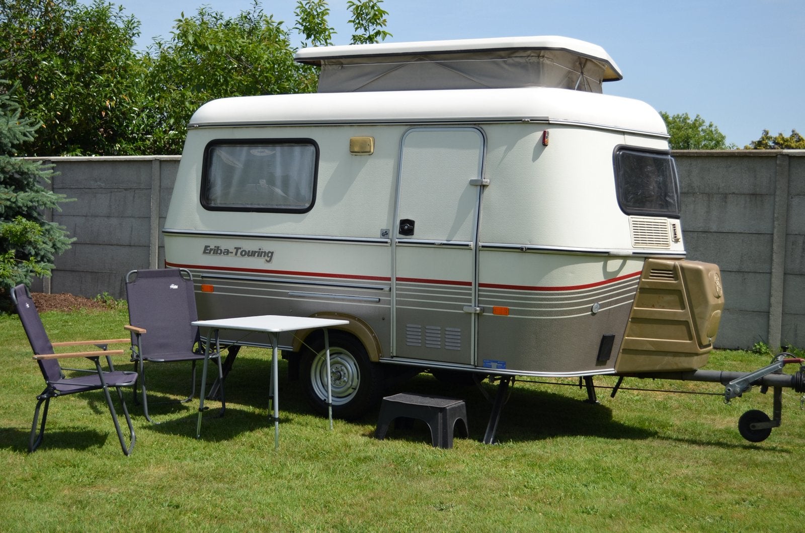 Eriba Touring caravan 750 kg, Caravans en Kamperen, Standaardzit, Tot en met 3, Particulier, Luifel