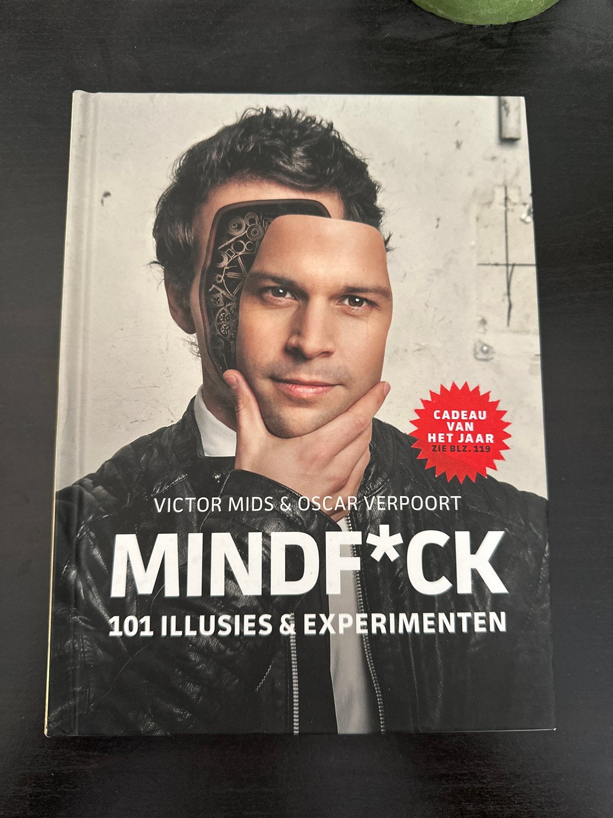 Mindf*ck - 101 illusies & experimenten - Victor Mids, Ophalen of Verzenden, Zo goed als nieuw, Nederland
