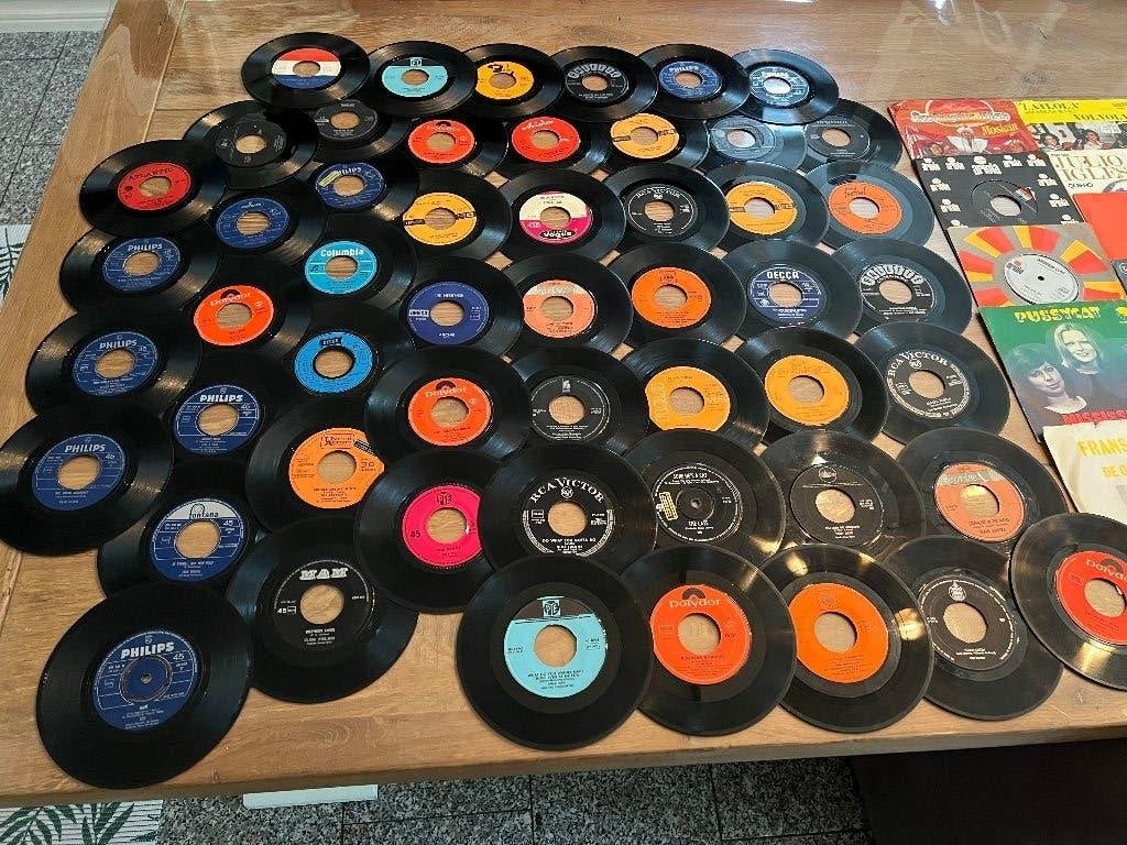 Partij singels (ruim 60 stuks) - Leuk voor jukebox etc., Gebruikt, Ophalen of Verzenden, 1960 tot 1970, Met singles