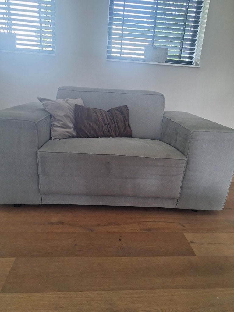 Hoekbank en loveseat grijs, Gebruikt, coming lifestyle puffy, Huis en Inrichting, Ophalen, Gebruikt, Hoekbank, 300 cm of meer