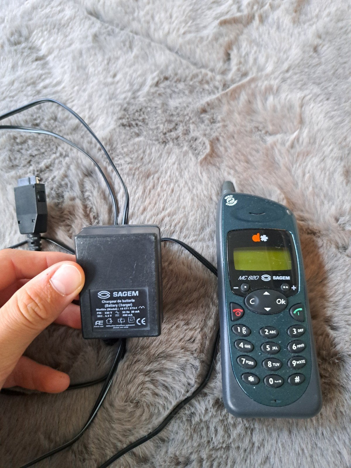 SAGEM MC 820 oude mobiele telefoon met oplader, Ophalen of Verzenden, Gebruikt, 1 handset