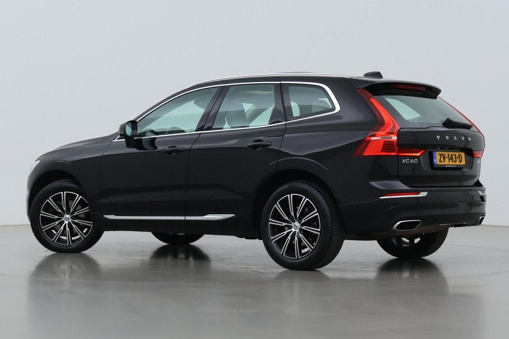 Volvo XC60 T4 Inscription | Panoramadak | Head-Up | Camera |, Auto's, Volvo, Gebruikt, 1969 cc, Zwart, XC60