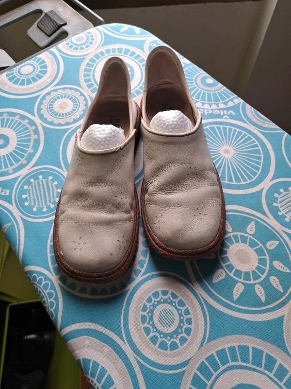 camper schoenen maat 38  € 20,00, Kleding | Dames, Beige, Ophalen of Verzenden, Sneakers of Gympen, Zo goed als nieuw