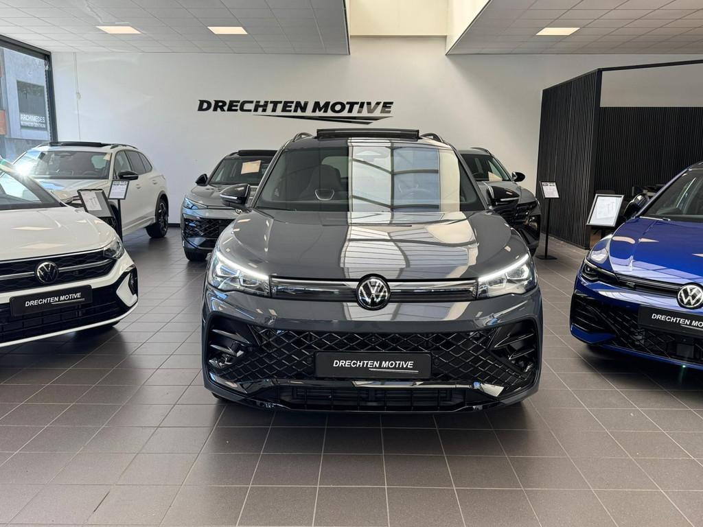 Volkswagen Tiguan 1.5 eTSI R-Line / Pano / 360 Camera / Mass, Stof, 4 cilinders, 150 pk, 1501 kg