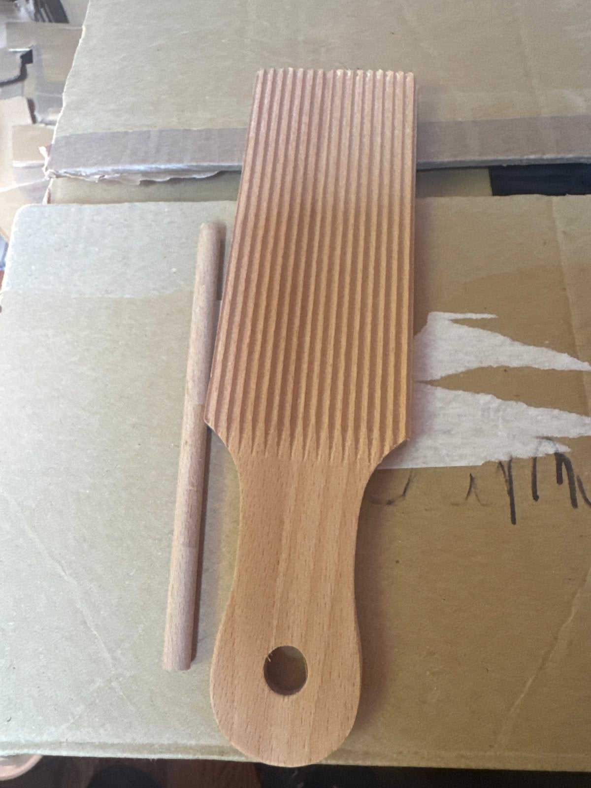 Houten boterplank met ribbels en stamper, Ophalen of Verzenden
